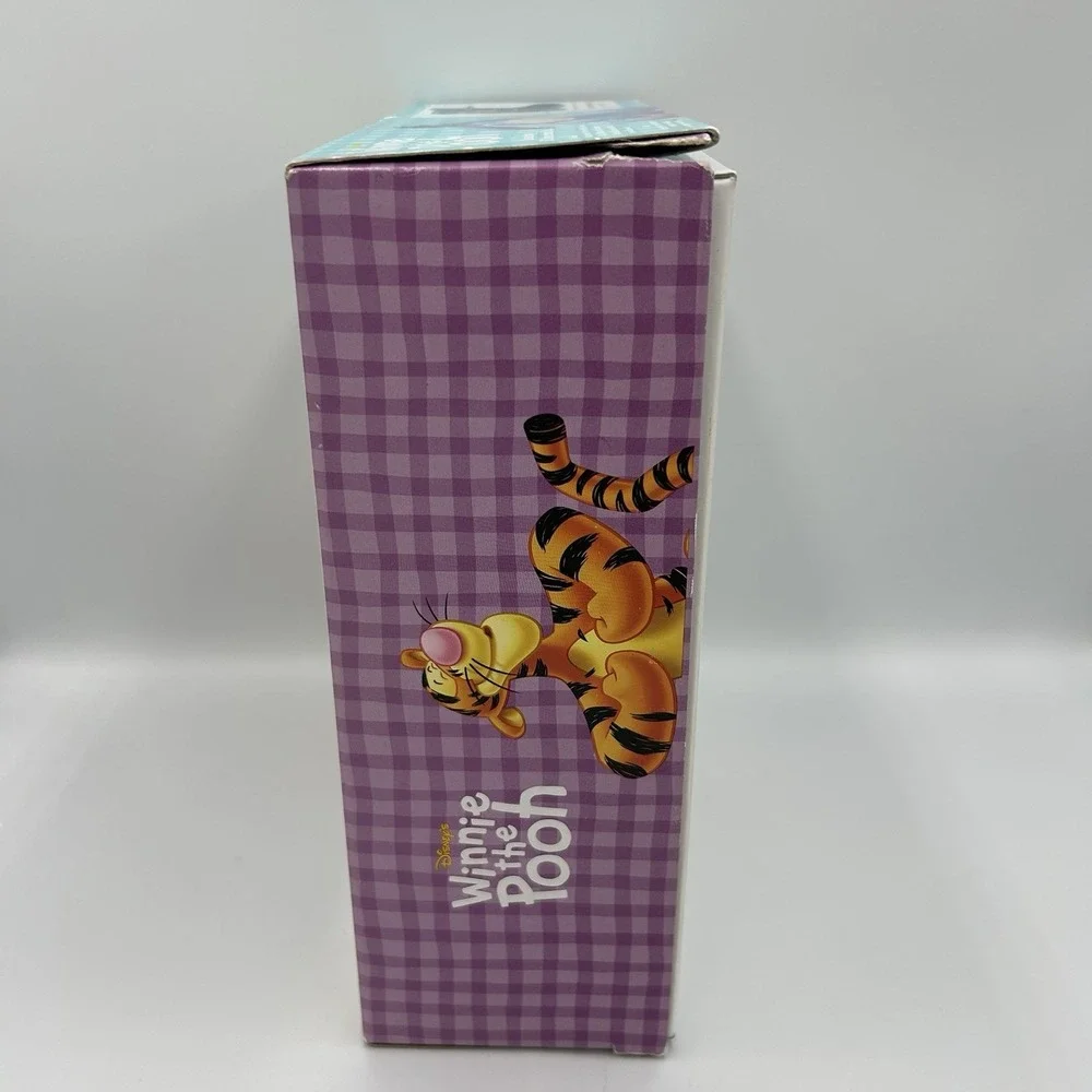 Vintage Winnie The Pooh Snow Boots‎ New Old Stock Size 6 Toddler Flaw